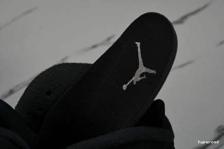 Hyperoad “Gunsmoke” Air 8 Winterized Jordan 1009